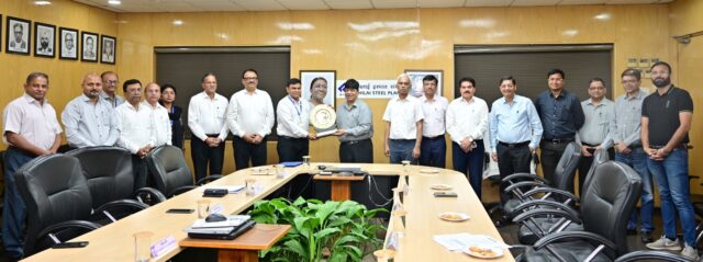 Golden Peacock HR Excellence Award & National Award for Heritage Preservation handed over to Director Ic (1) (1)