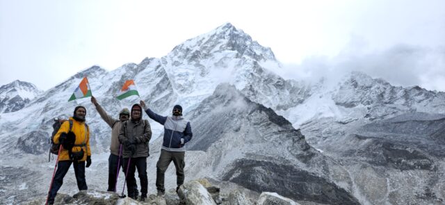 एवरेस्ट की छांव में पर्यावरण चेतना और संगठनात्मक संकल्प की एक साहसिक यात्रा (1)