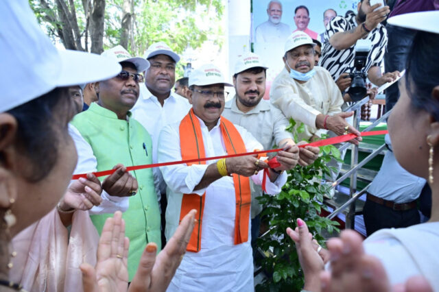 1748870611_b9d48fdd2003844396df