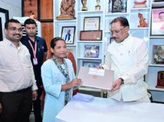 Cg News : दृष्टिबाधा नहीं बनी बाधा, जयमंती के सपनों को मिली डिजिटल उड़ान